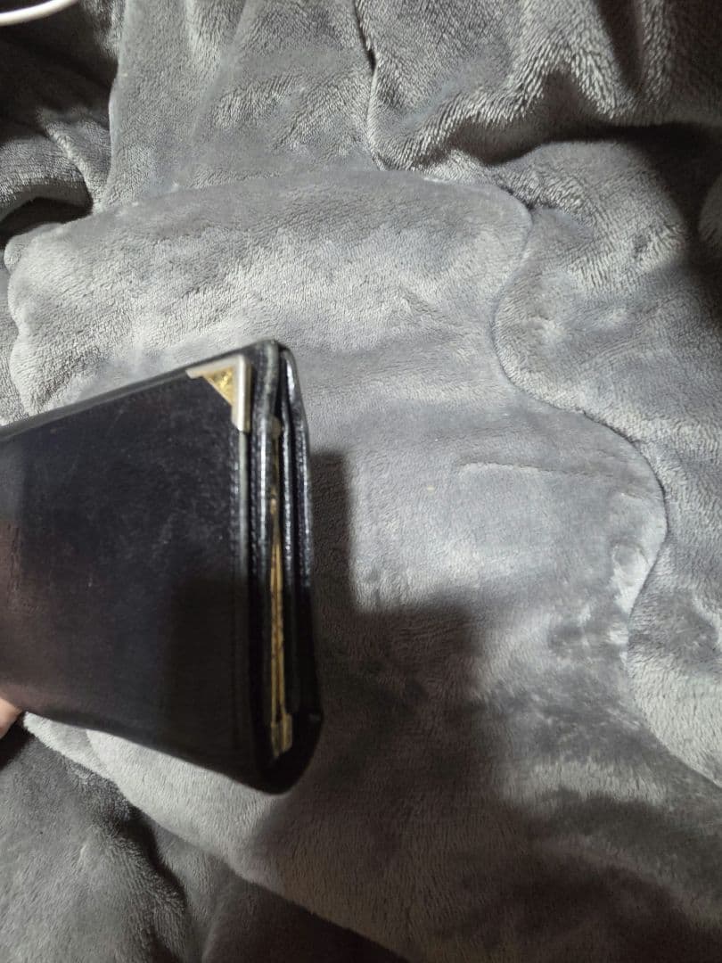 イヴ・サンローラン。長財布。