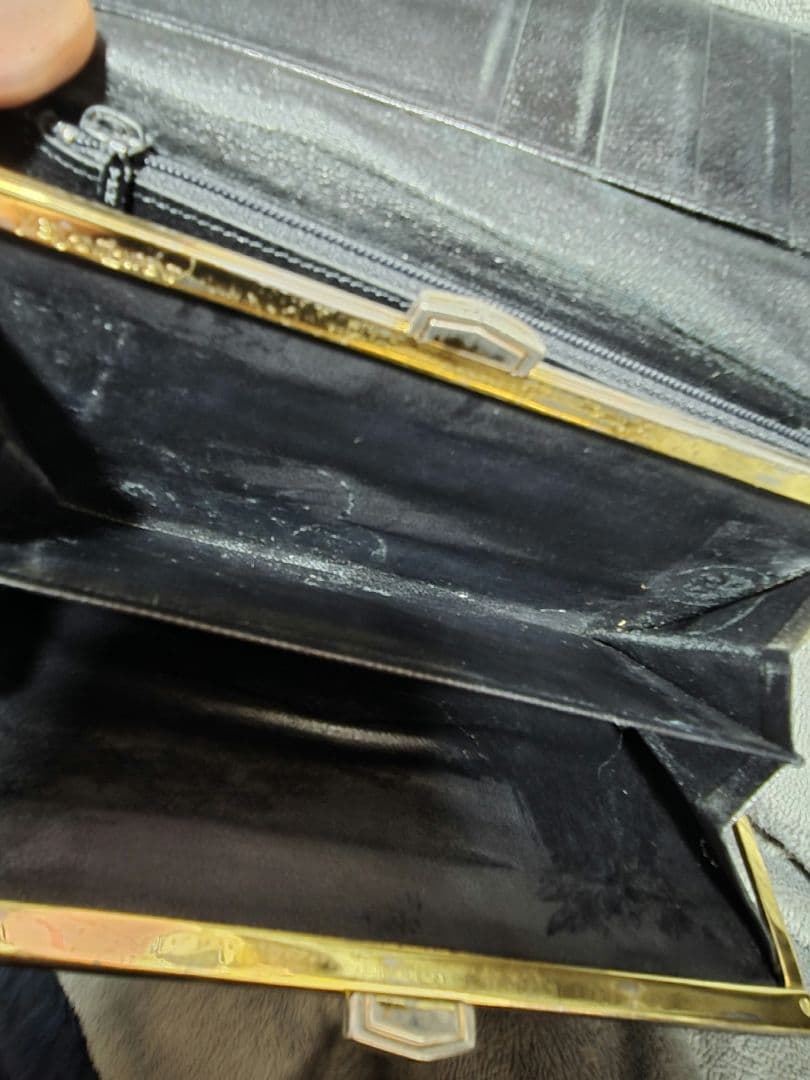 イヴ・サンローラン。長財布。