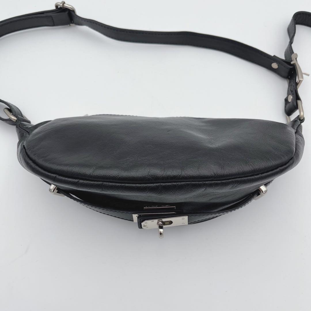 AULENTTI made in Italy黒レザー ターンロック