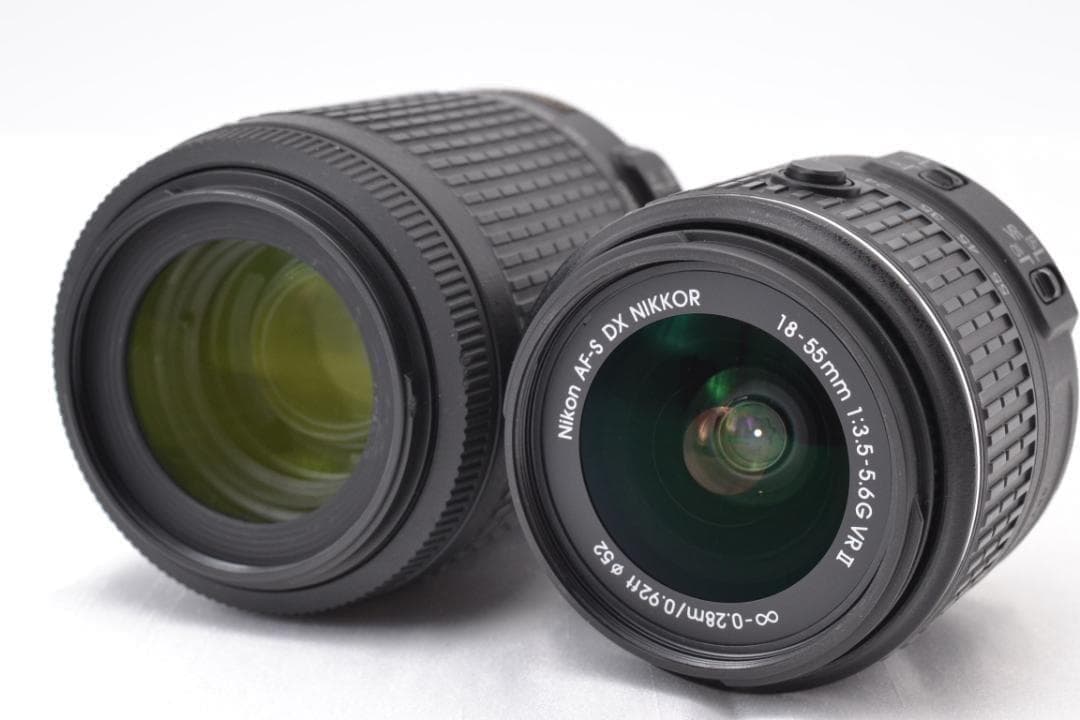 ニコン　Nikon D5500 希少RED ダブルズーム カメラバッグ付