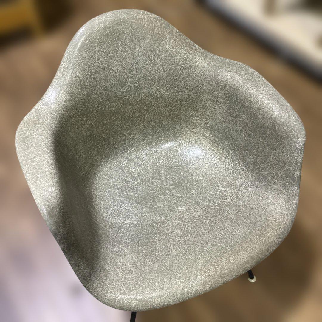 ハーマンミラー ヴィンテージ FRP アームシェルチェア Hベース