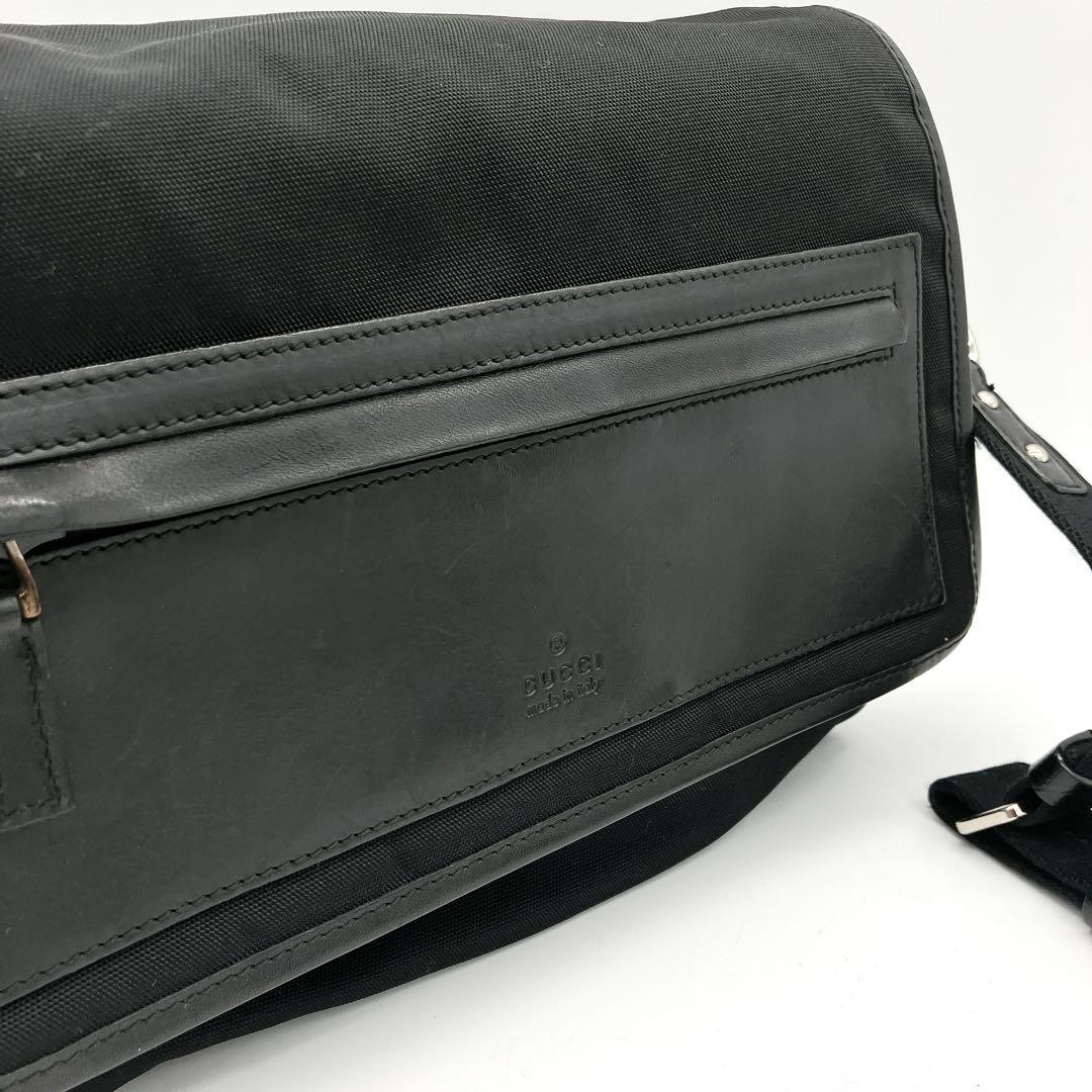 【GUCCI】メッセンジャーバッグ　ナイロン　レザー　ブラック　シルバー金具