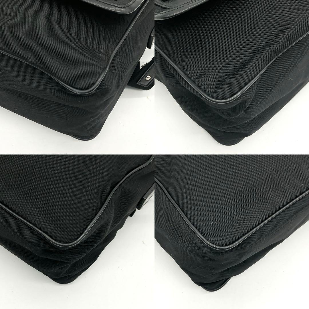 【GUCCI】メッセンジャーバッグ　ナイロン　レザー　ブラック　シルバー金具