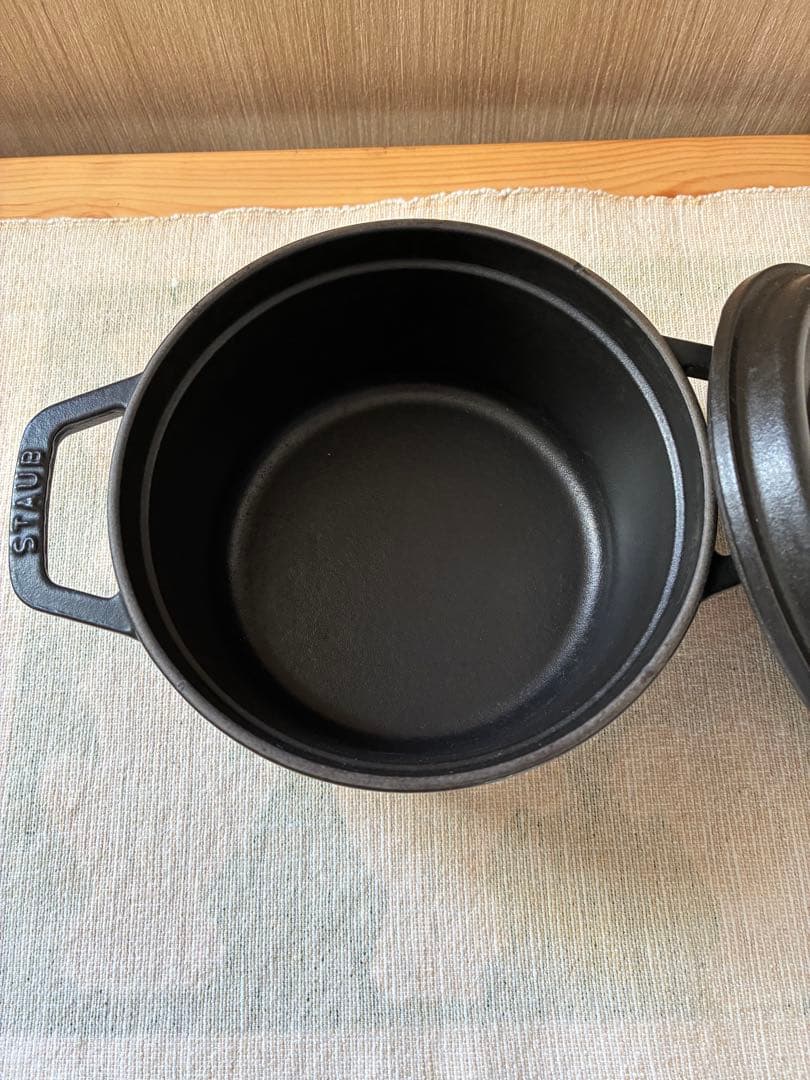 ストウブ ココット ラウンド 16cm ブラック