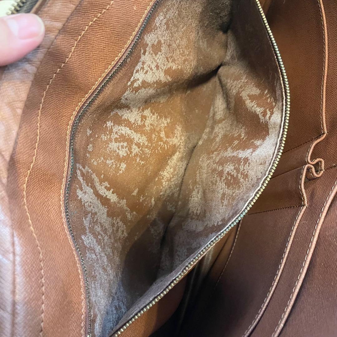 LOUIS VUITTON ポルト ドキュマン ヴォワヤージュ モノグラム