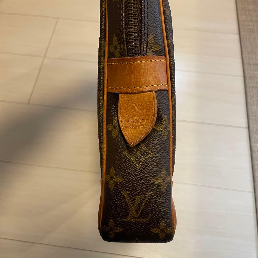 LOUIS VUITTON ポルト ドキュマン ヴォワヤージュ モノグラム