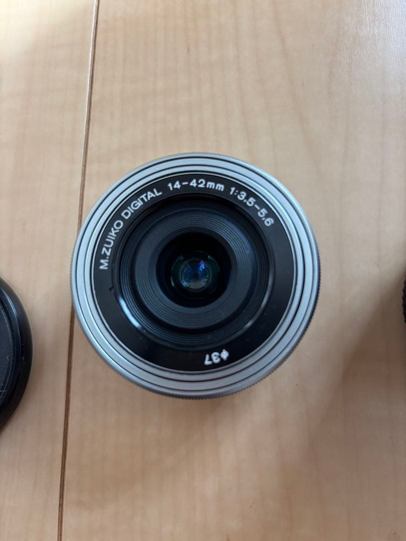 OLYMPUS E-M10 Mark IV ダブルレンズキット　カメラ　一眼