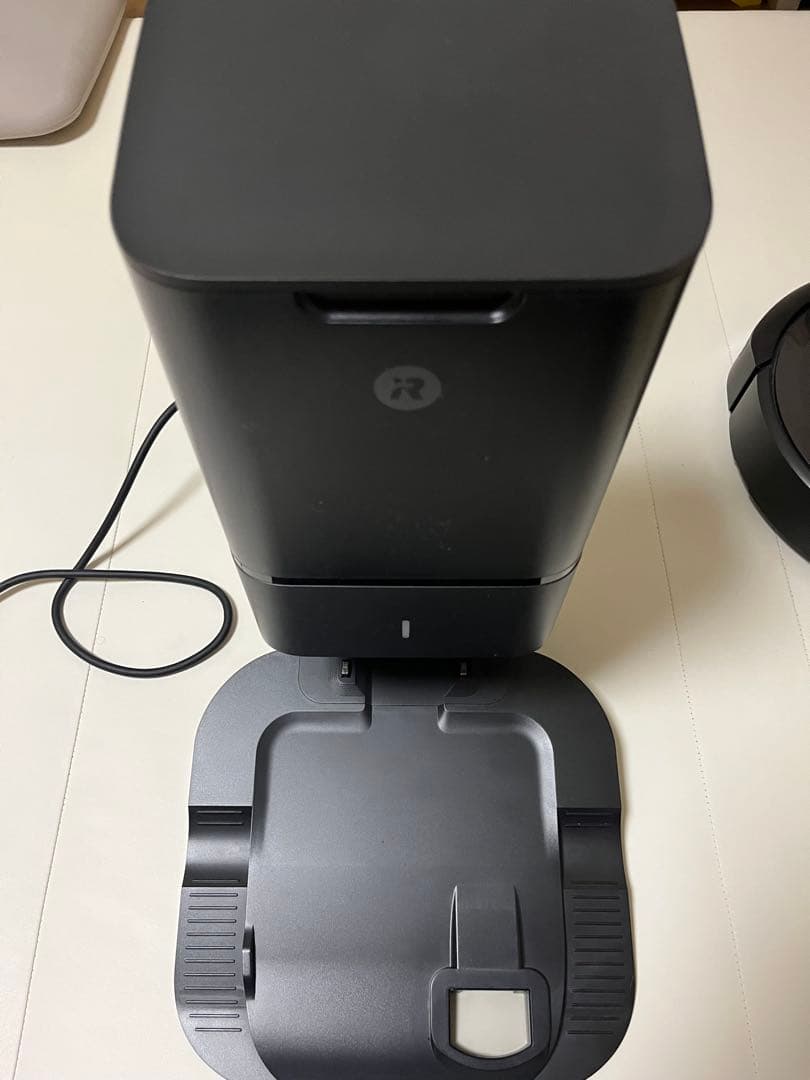 【美品】ルンバ クリーンベース（自動ゴミ収集機）i / j シリーズ対応