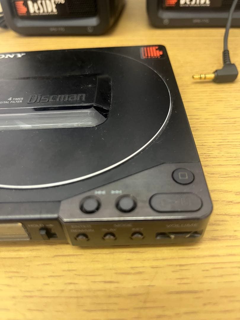 SONY Discman D-250 ポータブルCDプレーヤー　スピーカー付き