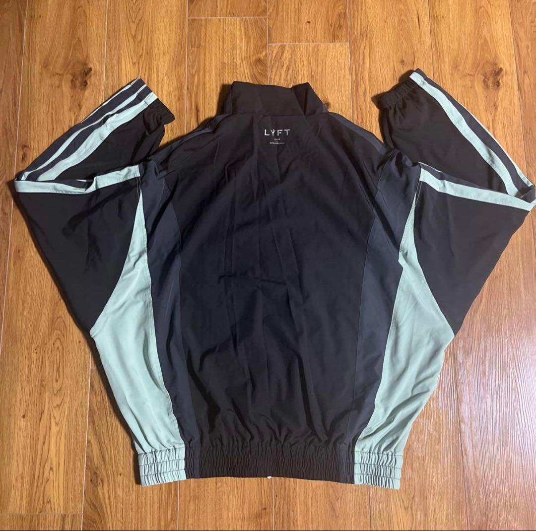 Lyftポップアップ限定セットアップ上XL下L‼️
