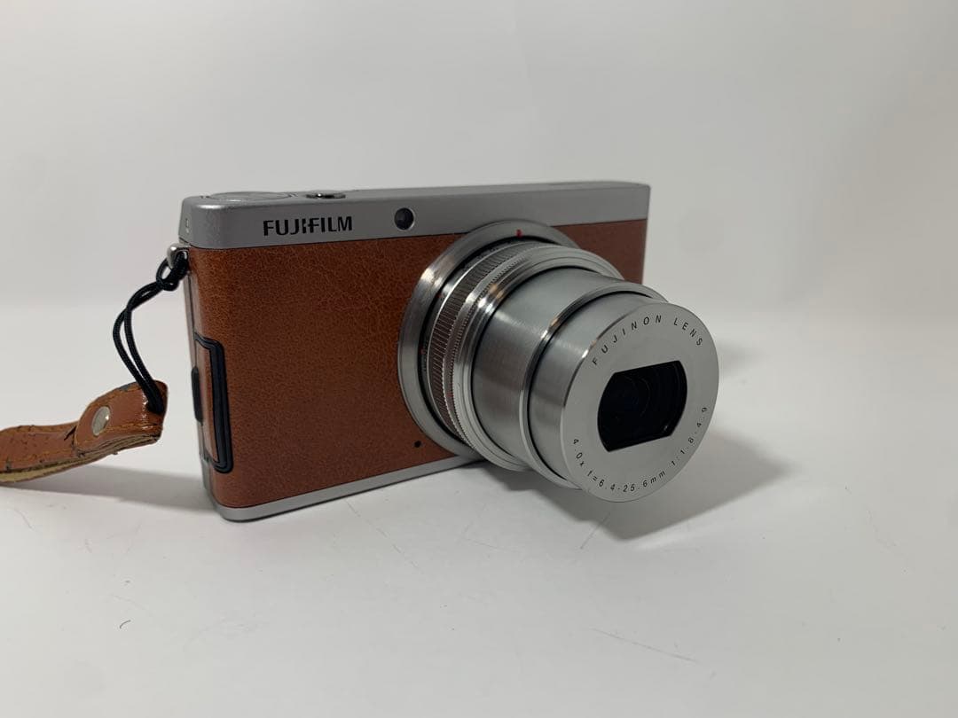 FUJIFILM X-F1 コンパクトデジタルカメラ(ジャンク品)