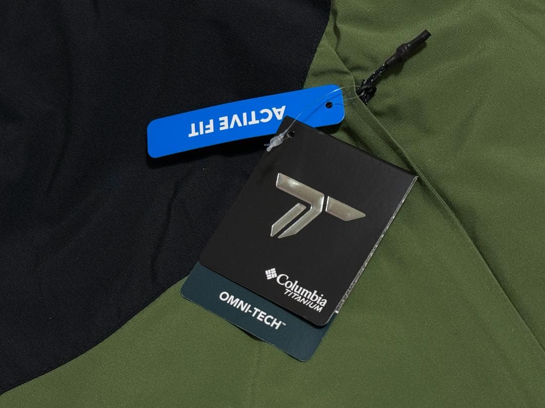 新品 コロンビア タイタニウム District IIIスノージャケットUS:L