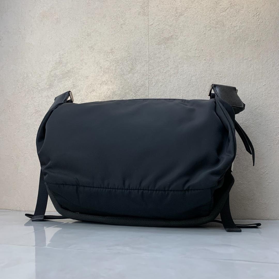 PRADA ボディバッグ プラダ ショルダーバッグ サフィアーノ 2VH038