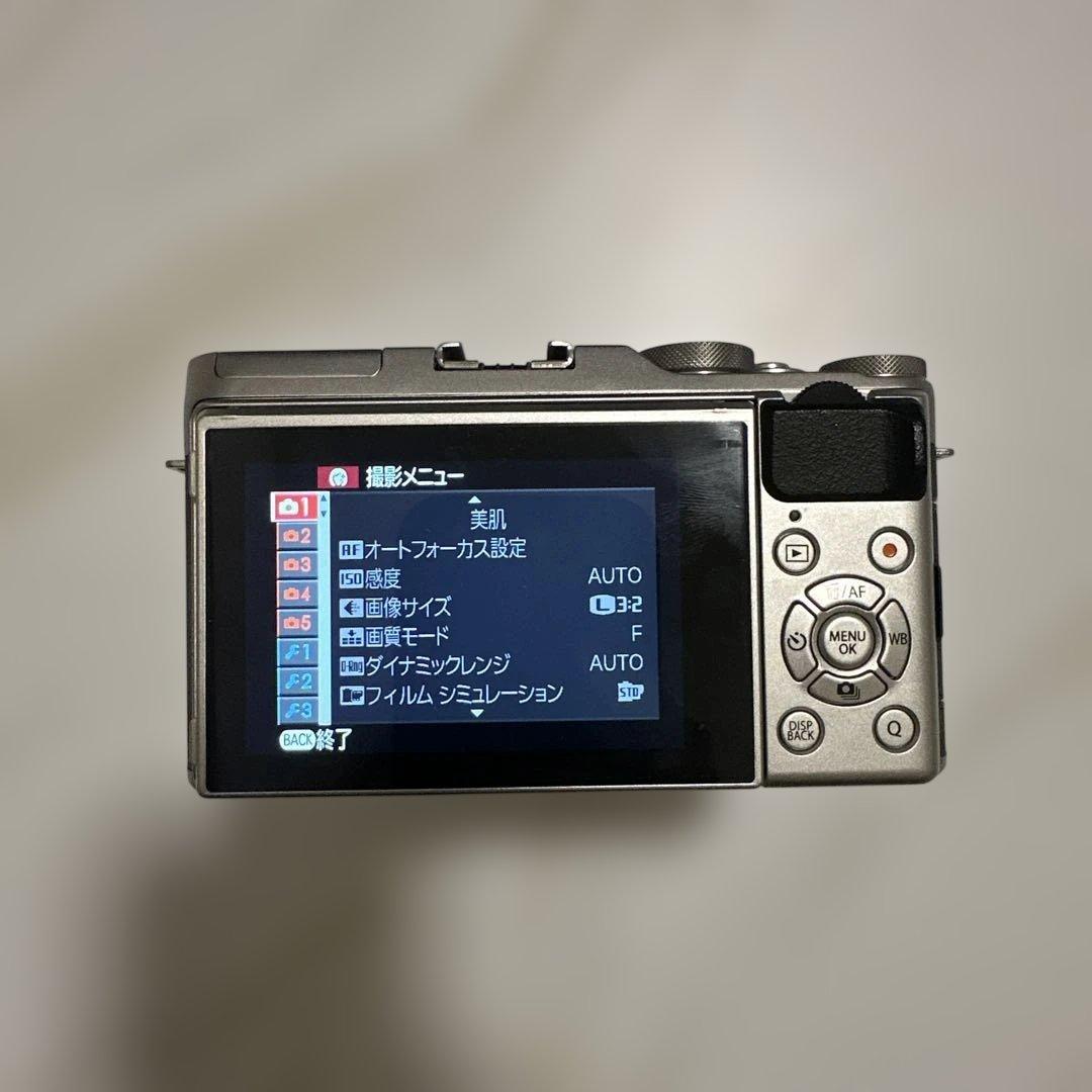 【美品】FUJIFILM X-A3 ミラーレスカメラ シルバー