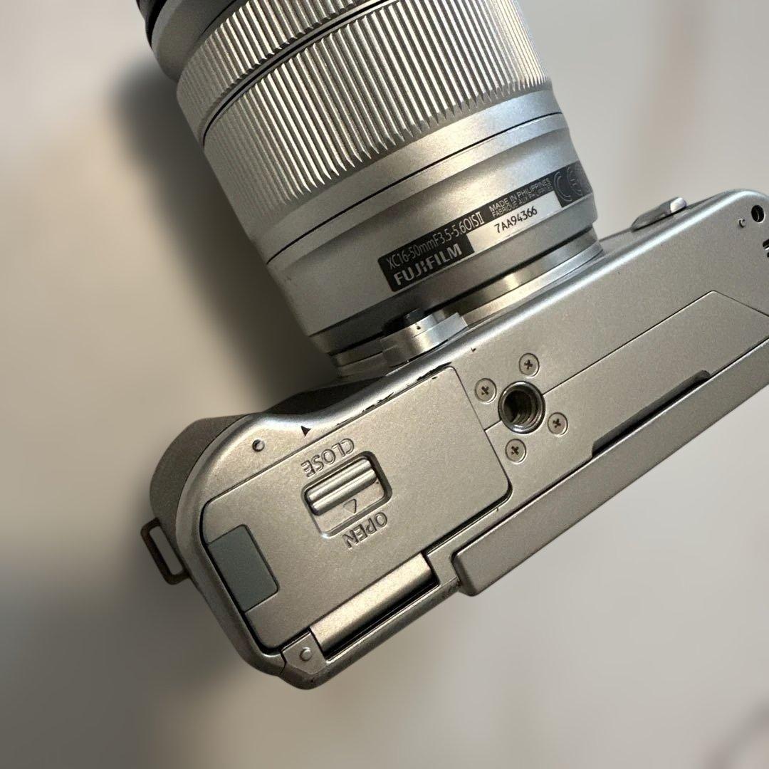 【美品】FUJIFILM X-A3 ミラーレスカメラ シルバー