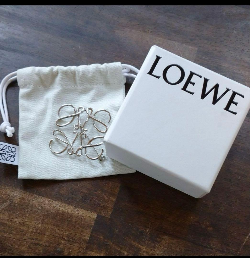 LOEWE ブローチ　シルバー