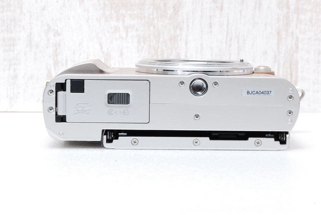 ❤️軽量ボティ❤️純正本体カバー付❤️取説付属❤️ OLYMPUS E-PL10