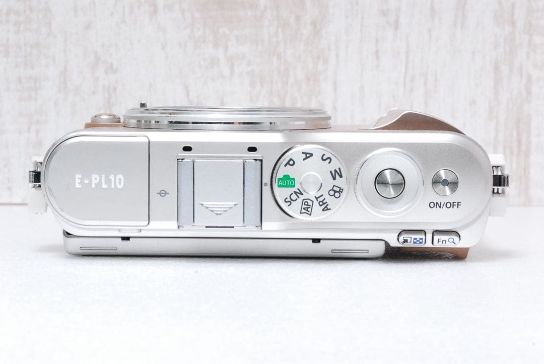 ❤️軽量ボティ❤️純正本体カバー付❤️取説付属❤️ OLYMPUS E-PL10