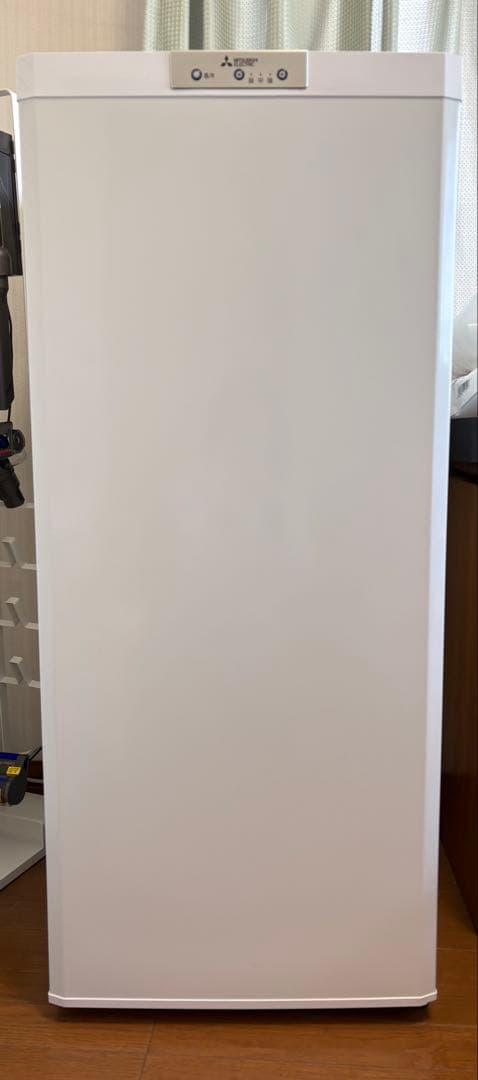 【Kiraraさん専用】三菱冷凍庫（MF-U12H-W）121L 2023年購入