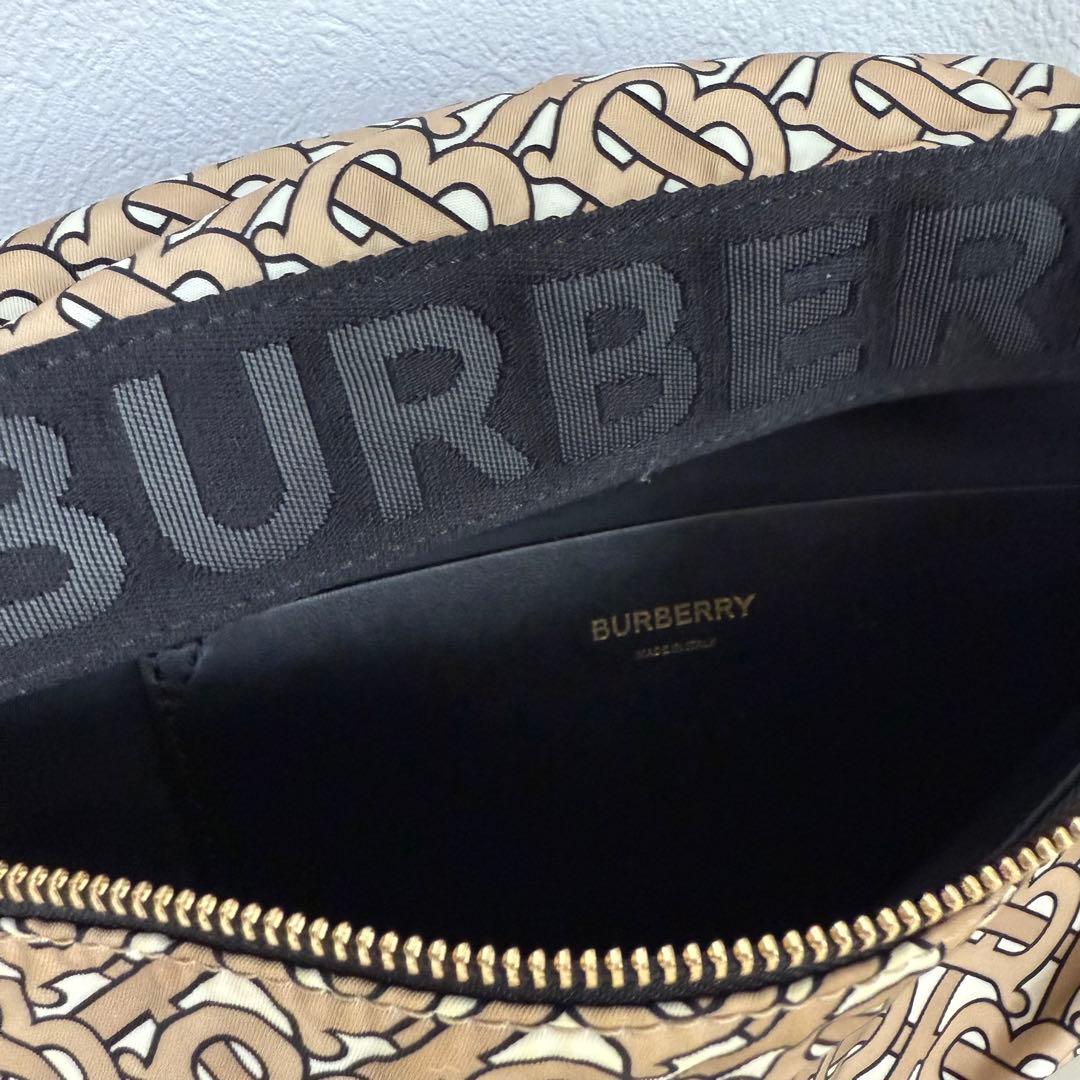 Burberry ボディーバッグ　ショルダーバッグ　ウエストバッグ