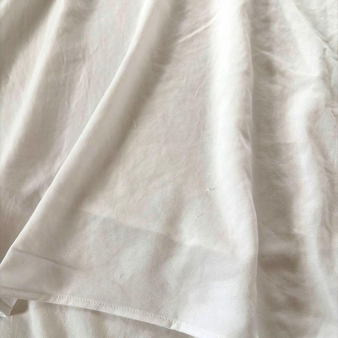 BEARDSLEYビアズリー　後ろドレープTブラウス　ホワイト