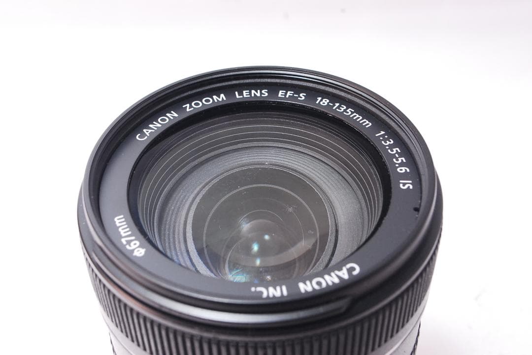 ✨万能レンズ✨Canon EF-S 18-135mm F3.5-5.6 IS
