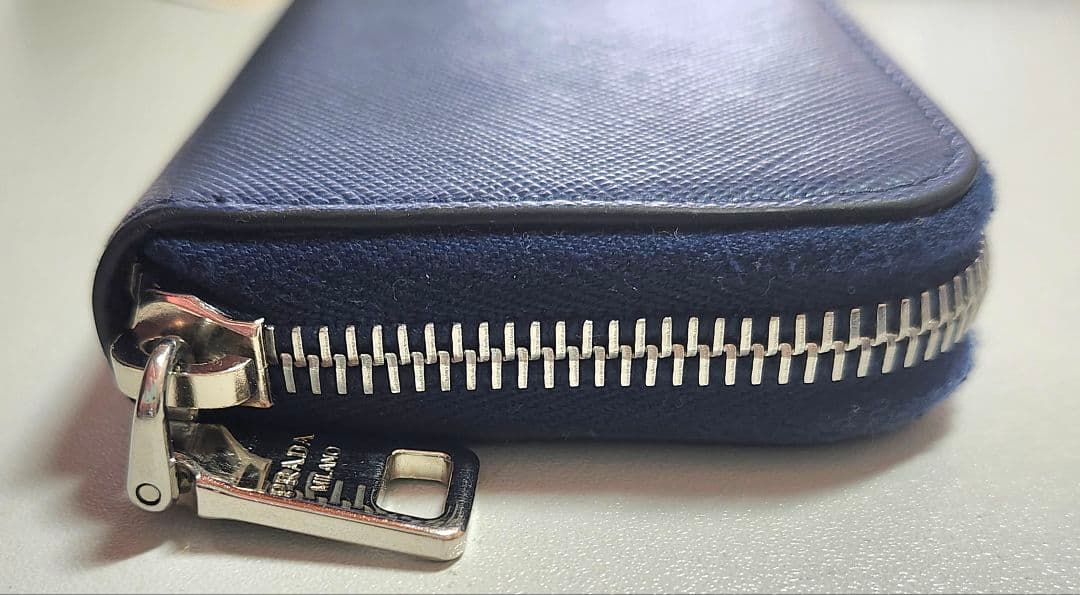 プラダ PRADA サフィアーノ ケース トライアングルロゴ 2MM003