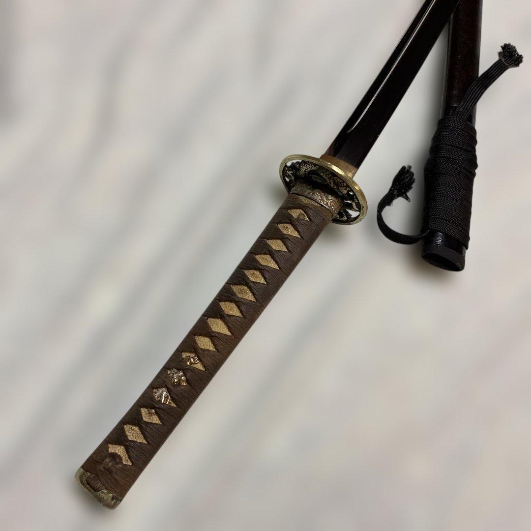 長めの居合刀 灰茶柄 龍彫金縁丸鍔 焦茶梨地鞘