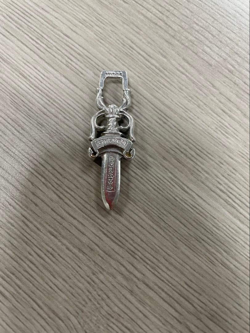 剣型シルバーペンダント