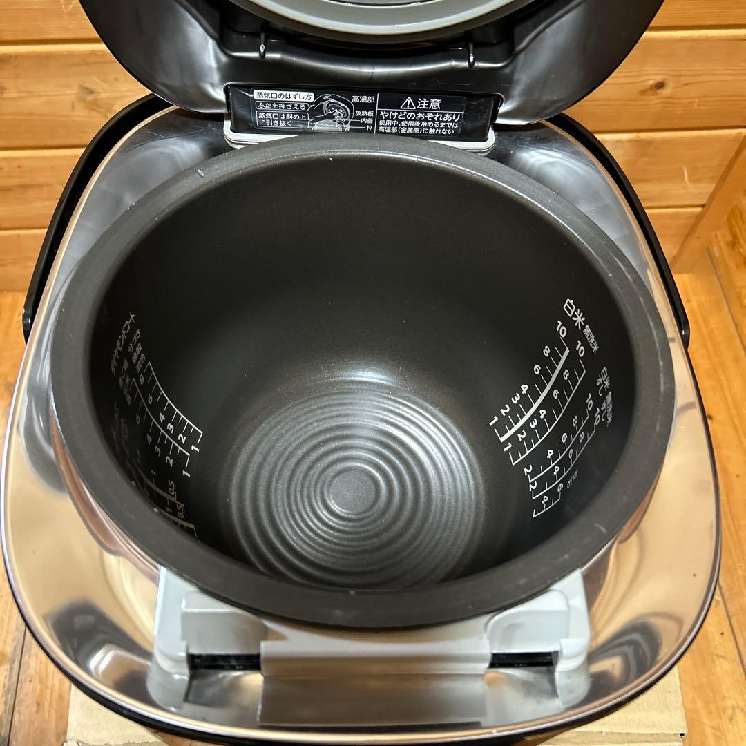 【良品】炊飯器 10合炊き RC-18VSR　21年製　真空圧力　東芝