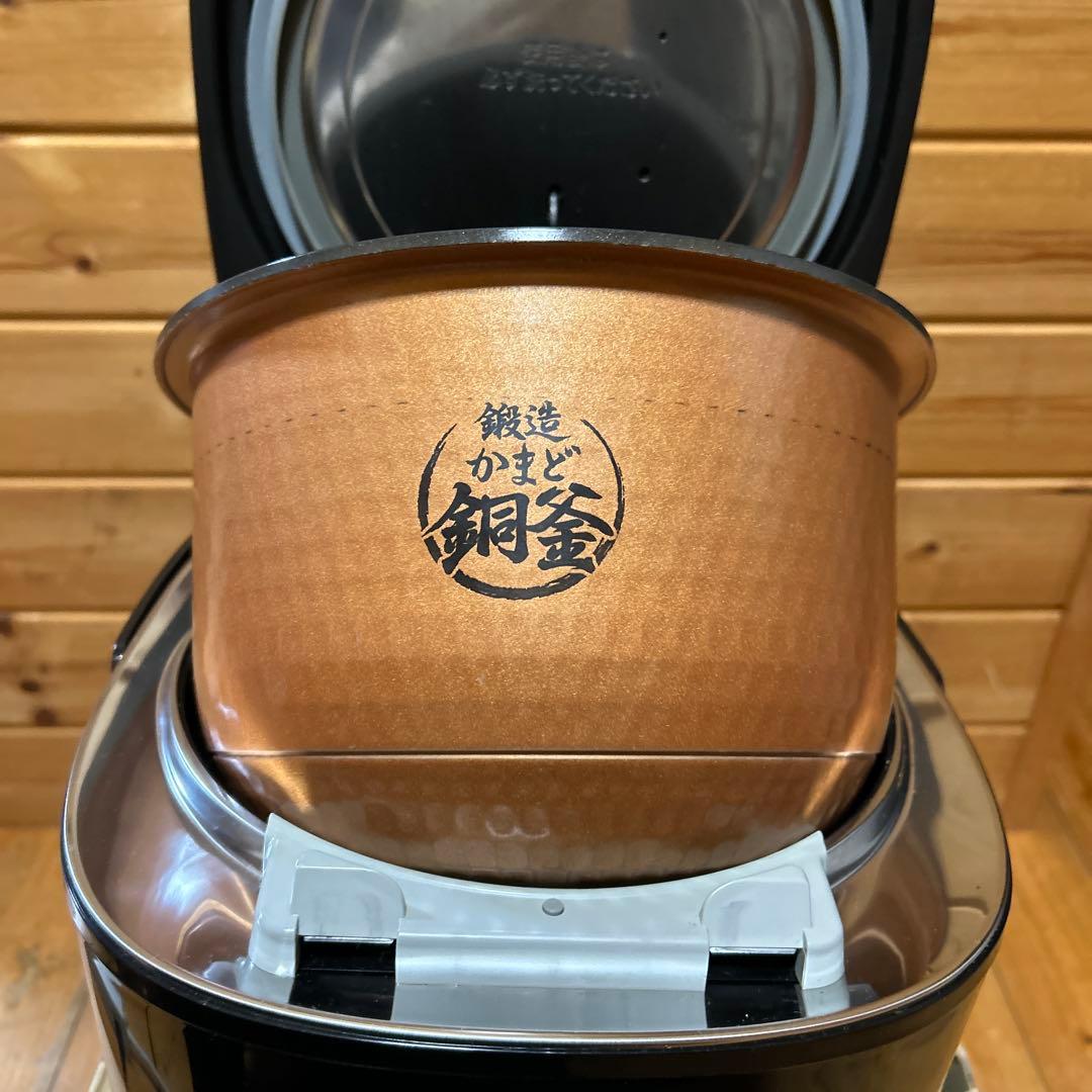 【良品】炊飯器 10合炊き RC-18VSR　21年製　真空圧力　東芝