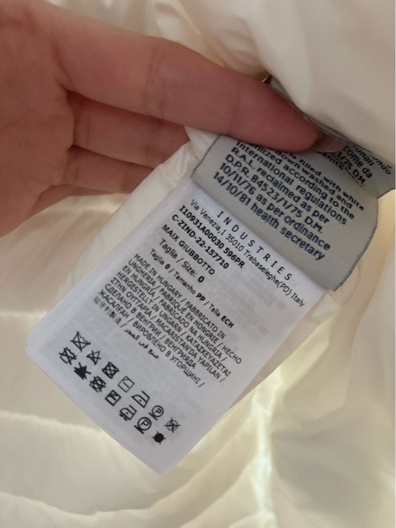 いちごページ モンクレール22SS⭐︎ツイードダウン