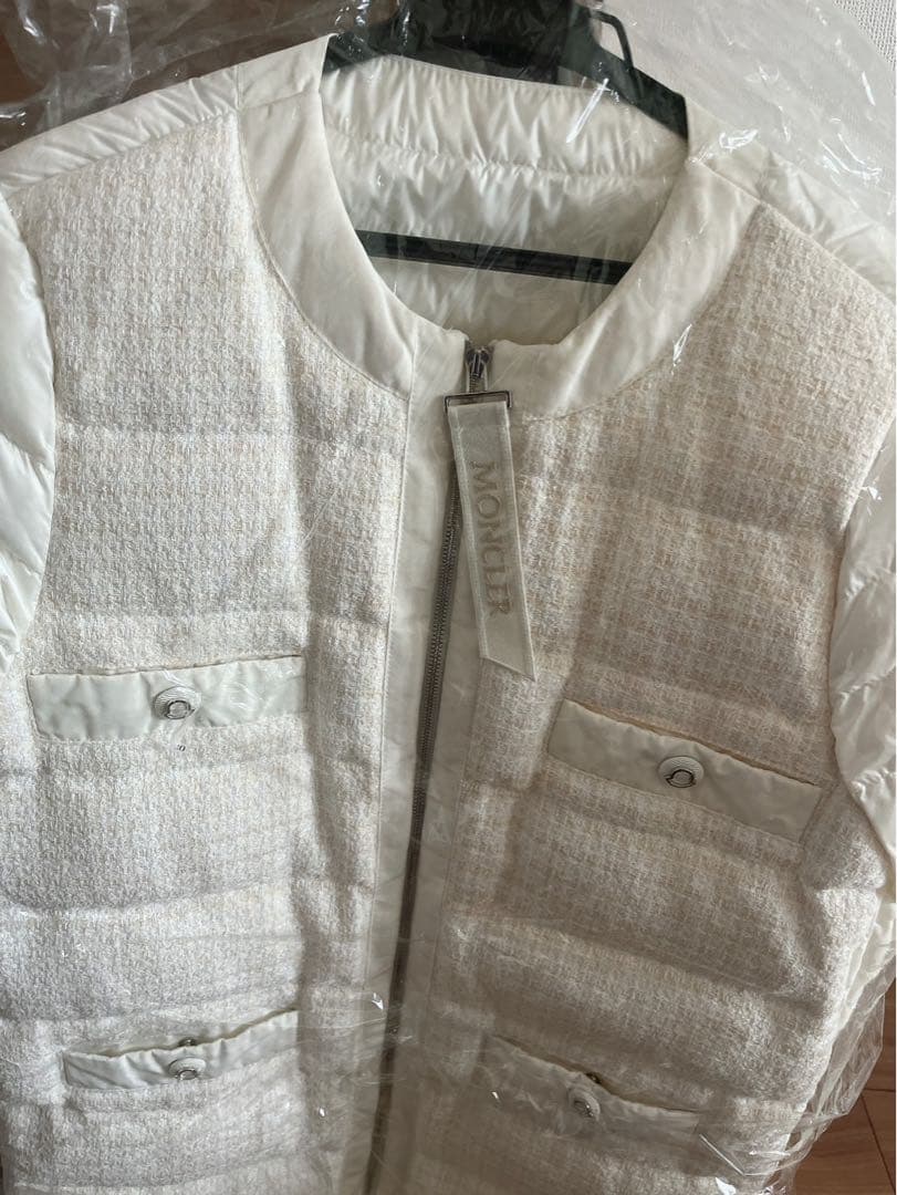 いちごページ モンクレール22SS⭐︎ツイードダウン