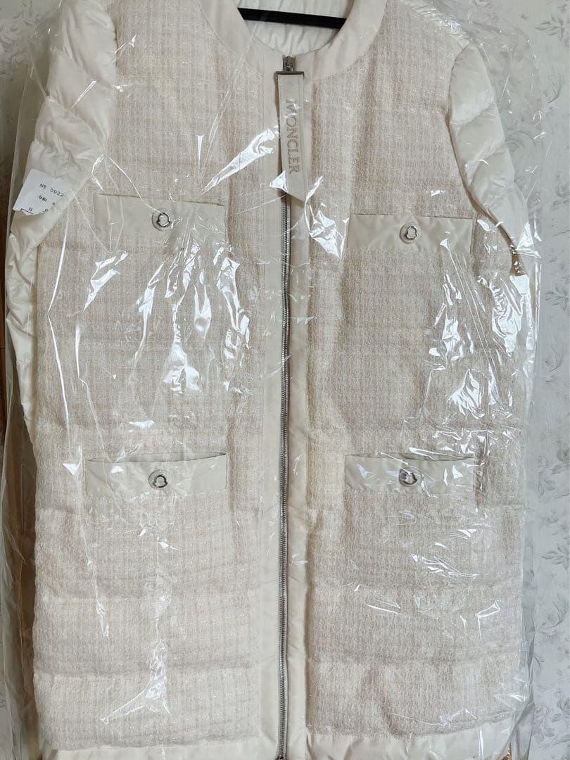 いちごページ モンクレール22SS⭐︎ツイードダウン