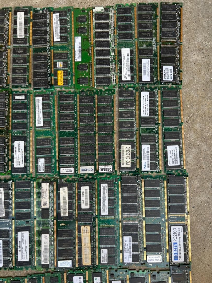 ジャンク　PCパーツ　メモリなど