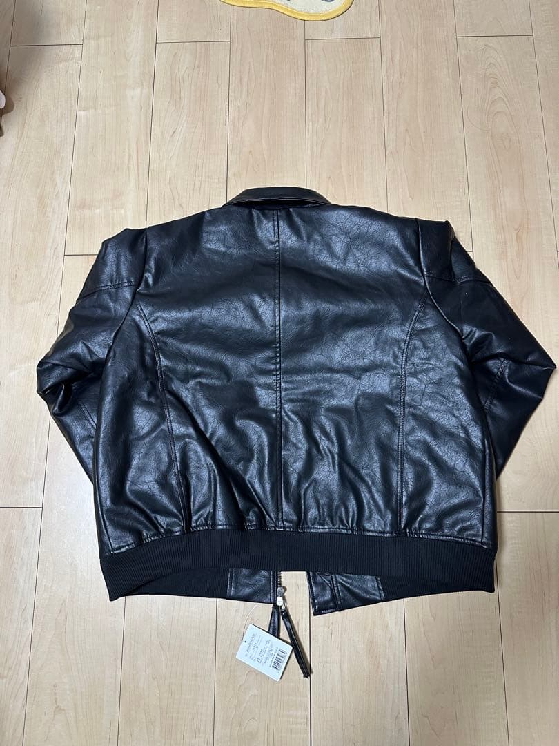 中綿入り　ヴィンテージPU合皮ショート丈ブルゾン