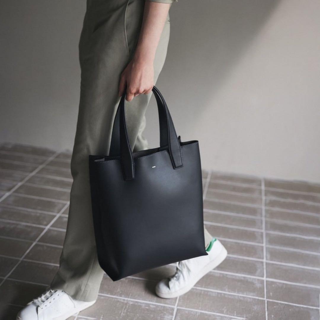 ラ*ビ様 FARO グレー レザー トート Calma Tote TalI Ne