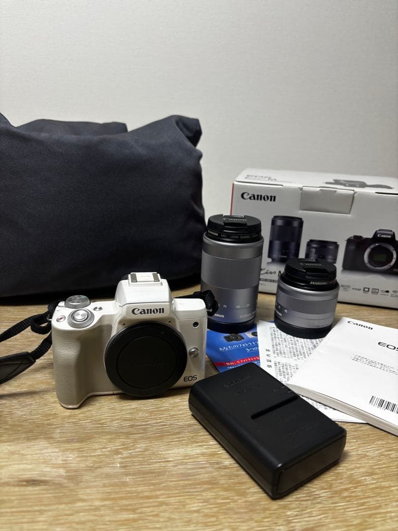 Canon ミラーレス一眼 EOS kiss M ダブルレンズキット