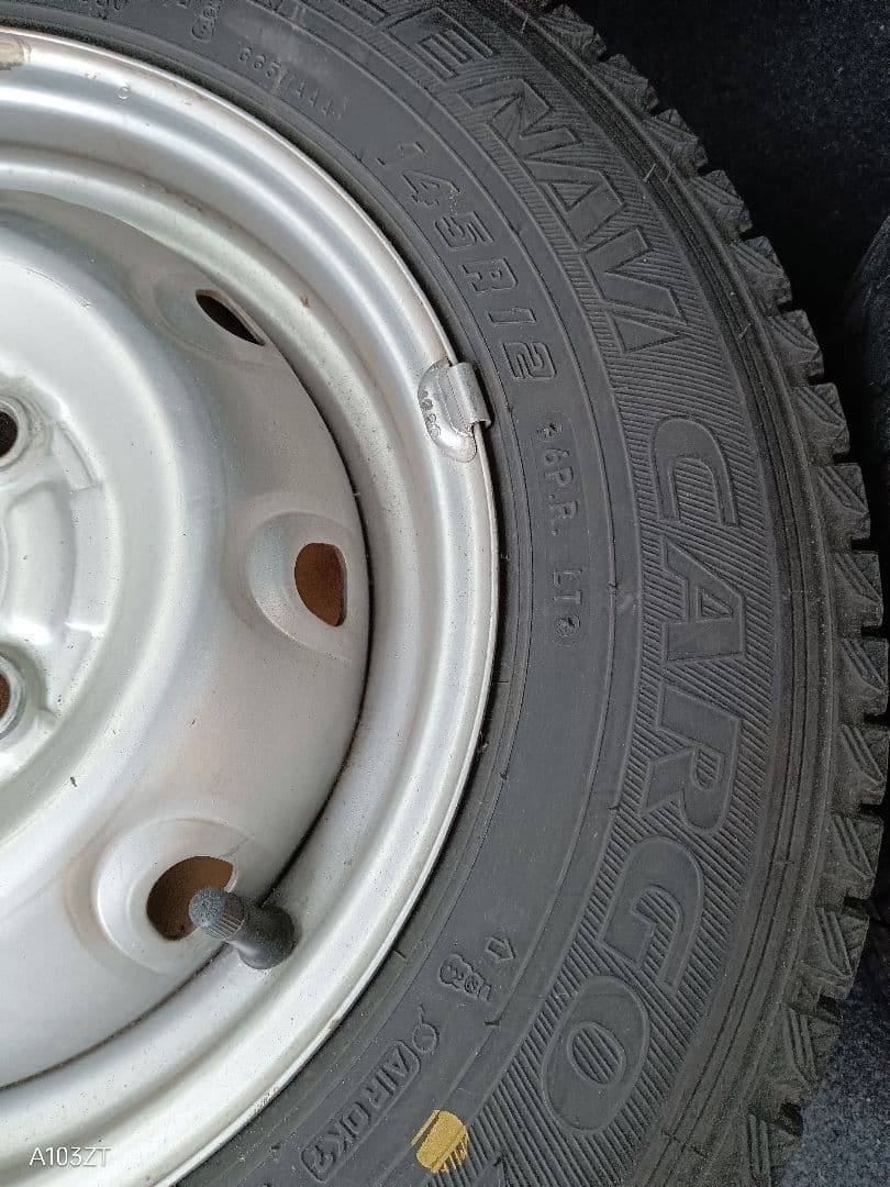 送料無料　匿名　冬仕様　※2本※　12インチ　 スタッドレスタイヤ