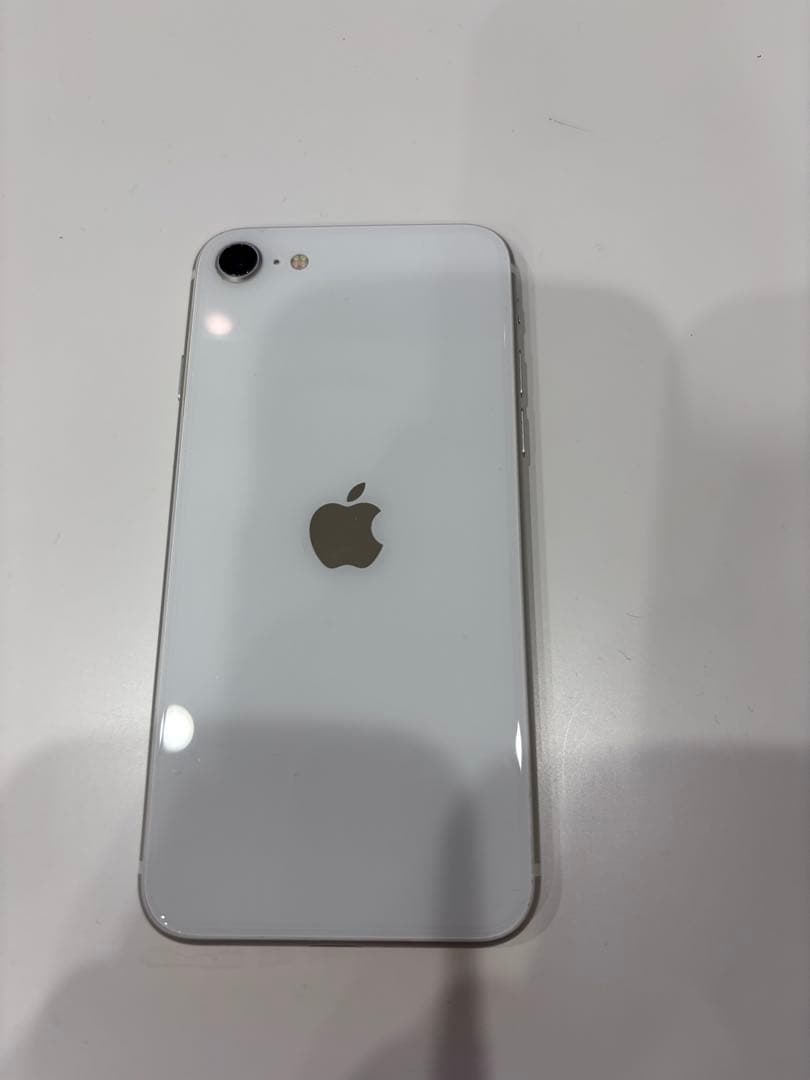 Apple iPhone SE（第2世代）64GB ホワイト