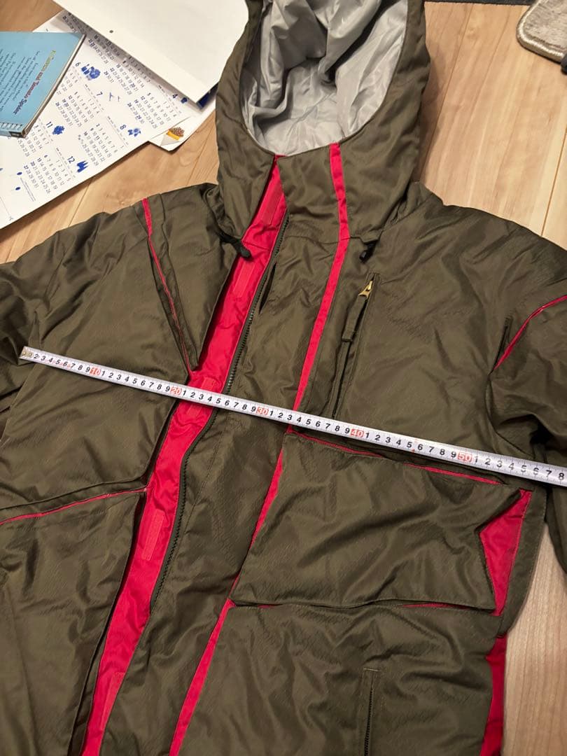 美品・ボルコム・スノーウェア・メンズ　ダウン　サイズM相当