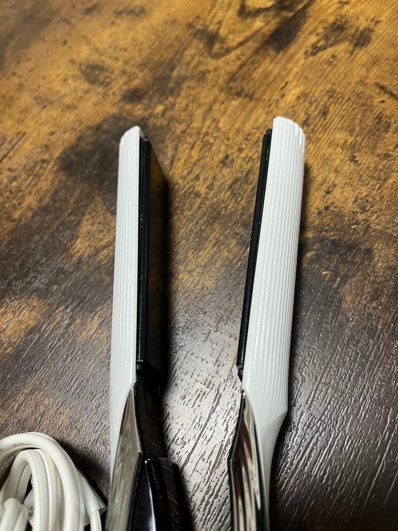 ReFa ストレートヘアアイロン白