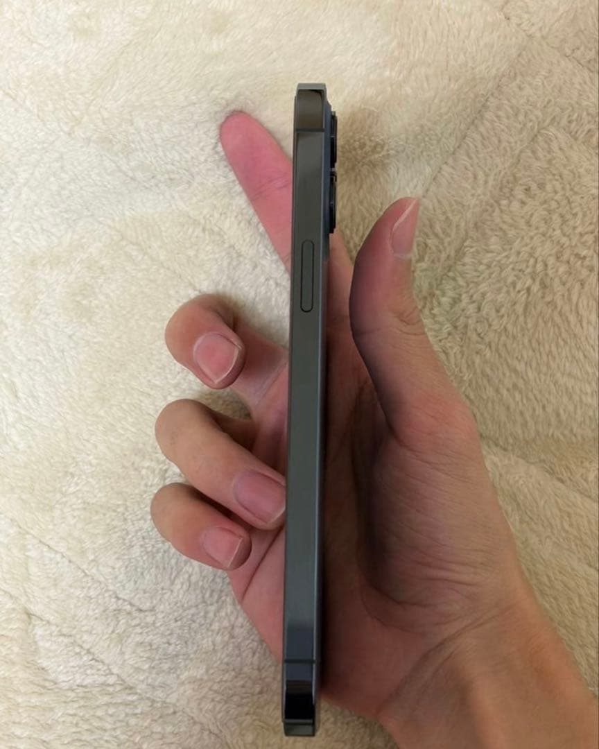 【美品】iPhone12ProMax 512GB 箱と本体simフリー