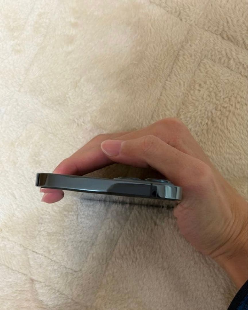 【美品】iPhone12ProMax 512GB 箱と本体simフリー