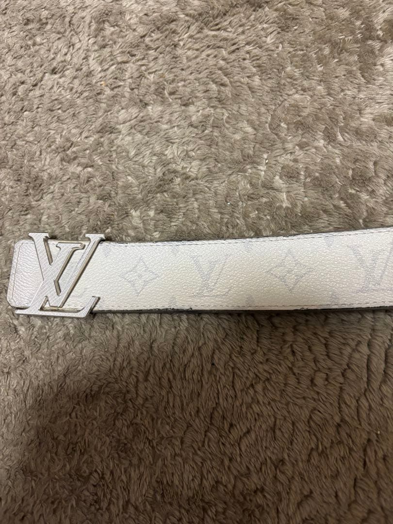 LOUIS VUITTON ベルト・LV イニシャル 40MM ぽんぽんた