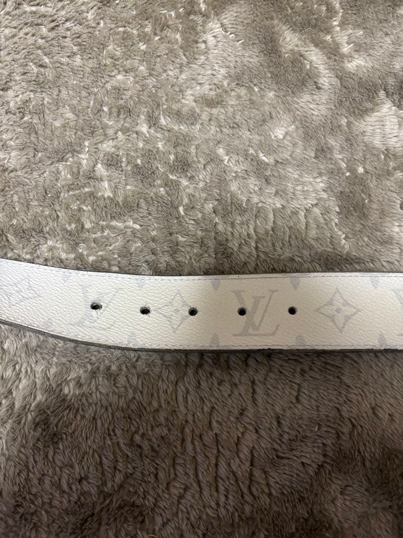 LOUIS VUITTON ベルト・LV イニシャル 40MM ぽんぽんた