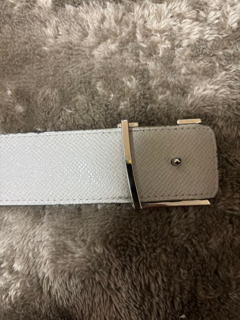 LOUIS VUITTON ベルト・LV イニシャル 40MM ぽんぽんた