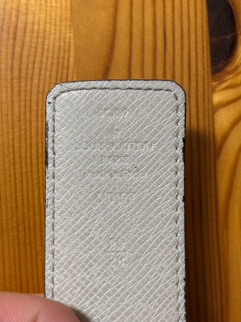 LOUIS VUITTON ベルト・LV イニシャル 40MM ぽんぽんた