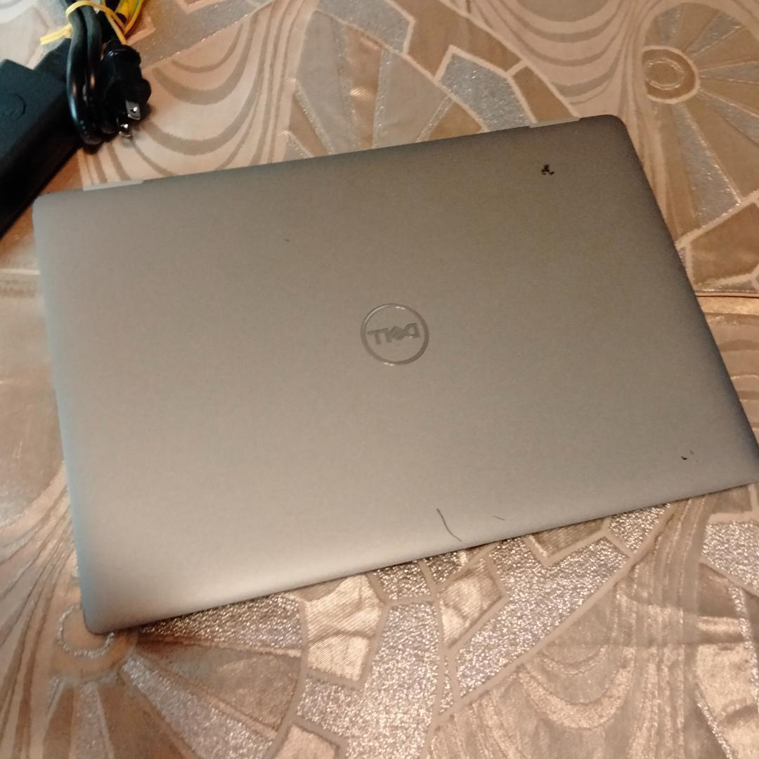 i7 12世代 1265U 16G 512G FHD DELL 5330