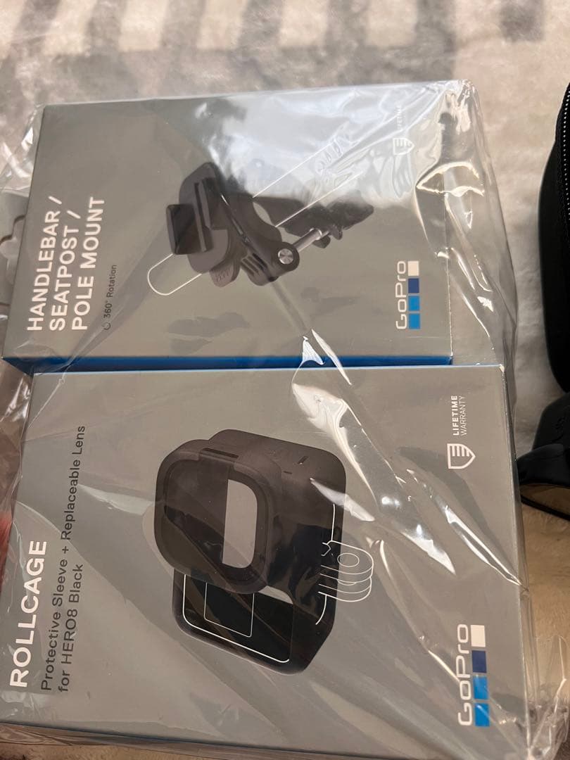 GoPro Hero 8 Black、バッテリーとアクセサリー付き。